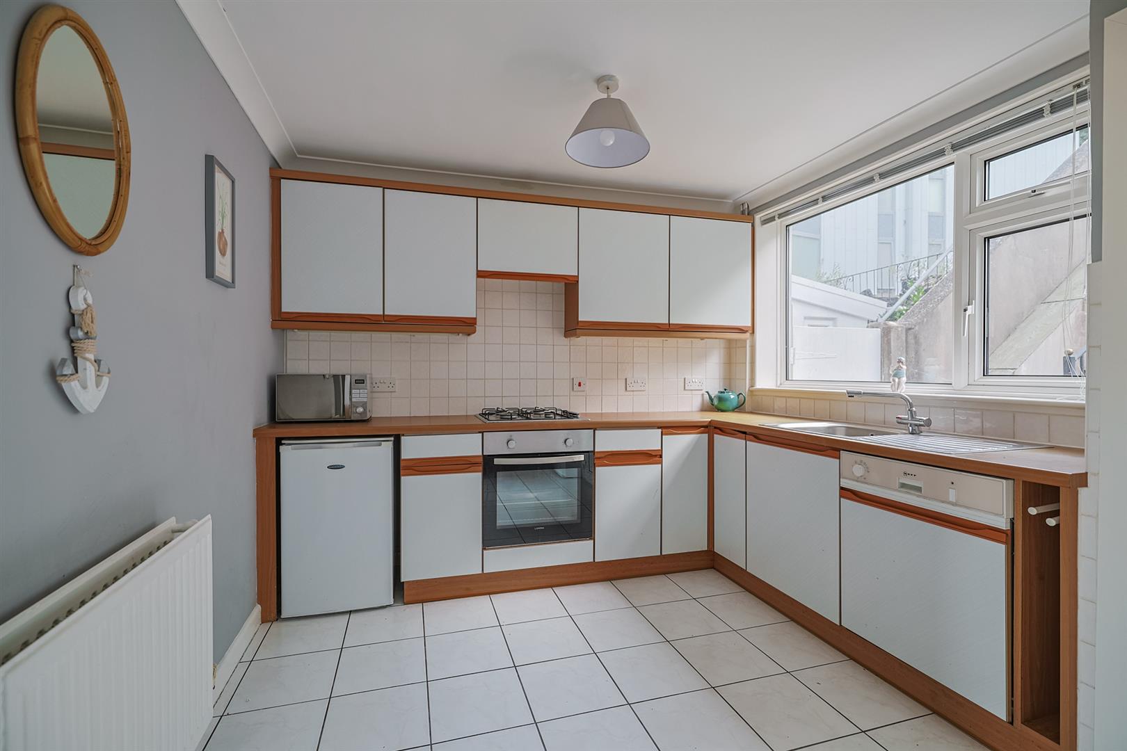 Mumbles Road, Mumbles, Swansea, SA3 4EE